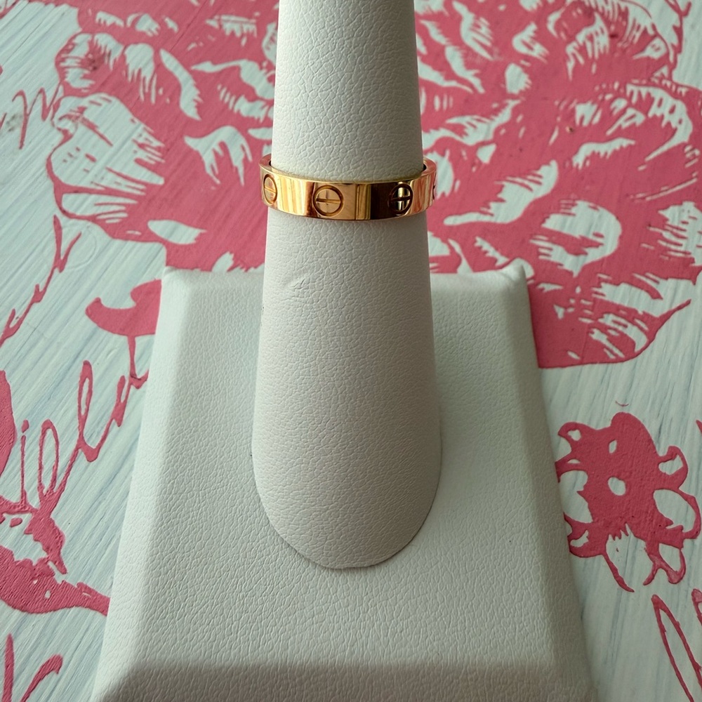 Cartier LOVE Ring Small 18K Yellow Gold Sz 5.25 Full Set - Picture 2 of 11